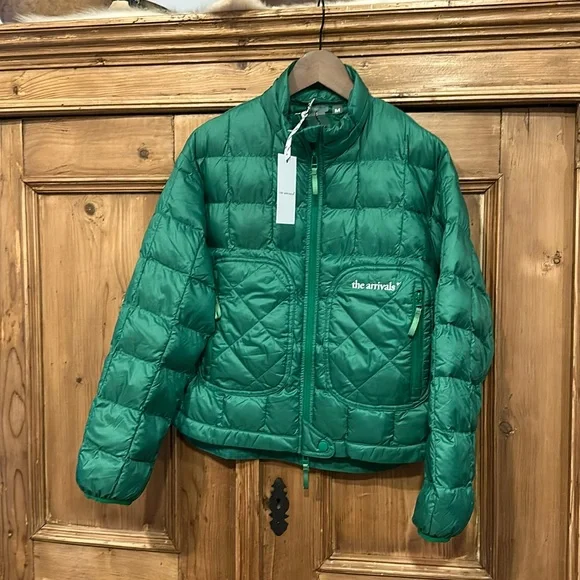 The Arrivals Women's Green Puffer Jacket - Picture 3 of 8